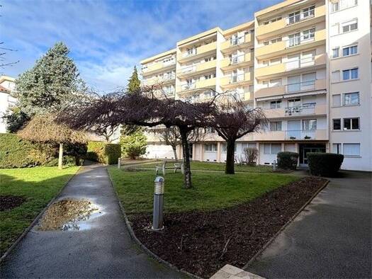 Appartement à vendre 195 000 € 4 pièces 2 chambres 87 m² 4ème étage Baudières Bourg-en-Bresse 01000