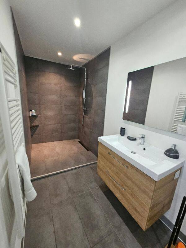 Maison 6 pièces 290 m² · à Le Beulay · 290 m² · 1 500 000 €