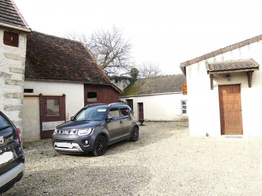 Maison à vendre 160 000 € 6 pièces 5 chambres 150 m² 2 027 m² de terrain Plessis-Barbuise 10400