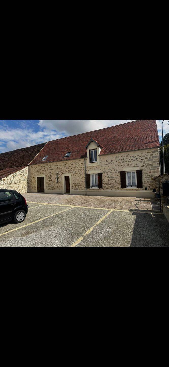 Appartement 2 pièces 54 m² · à Verneuil-l'Étang · 54 m² · 780 €