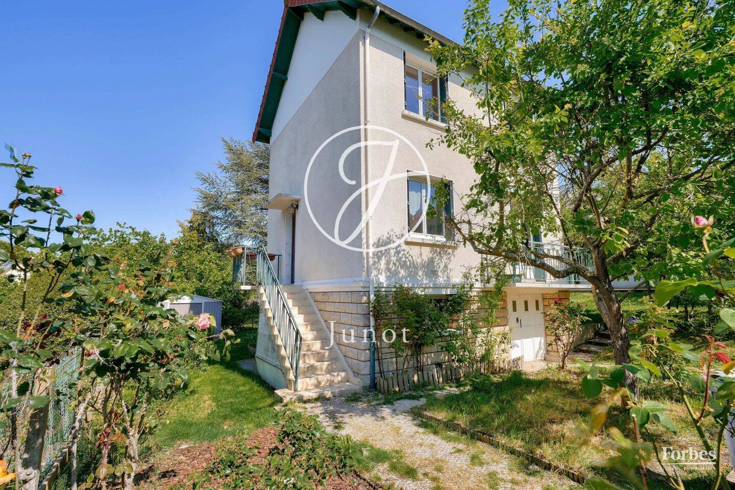 Maison 5 pièces 110 m² · à Rueil-Malmaison · 109,9 m² · 875 000 €