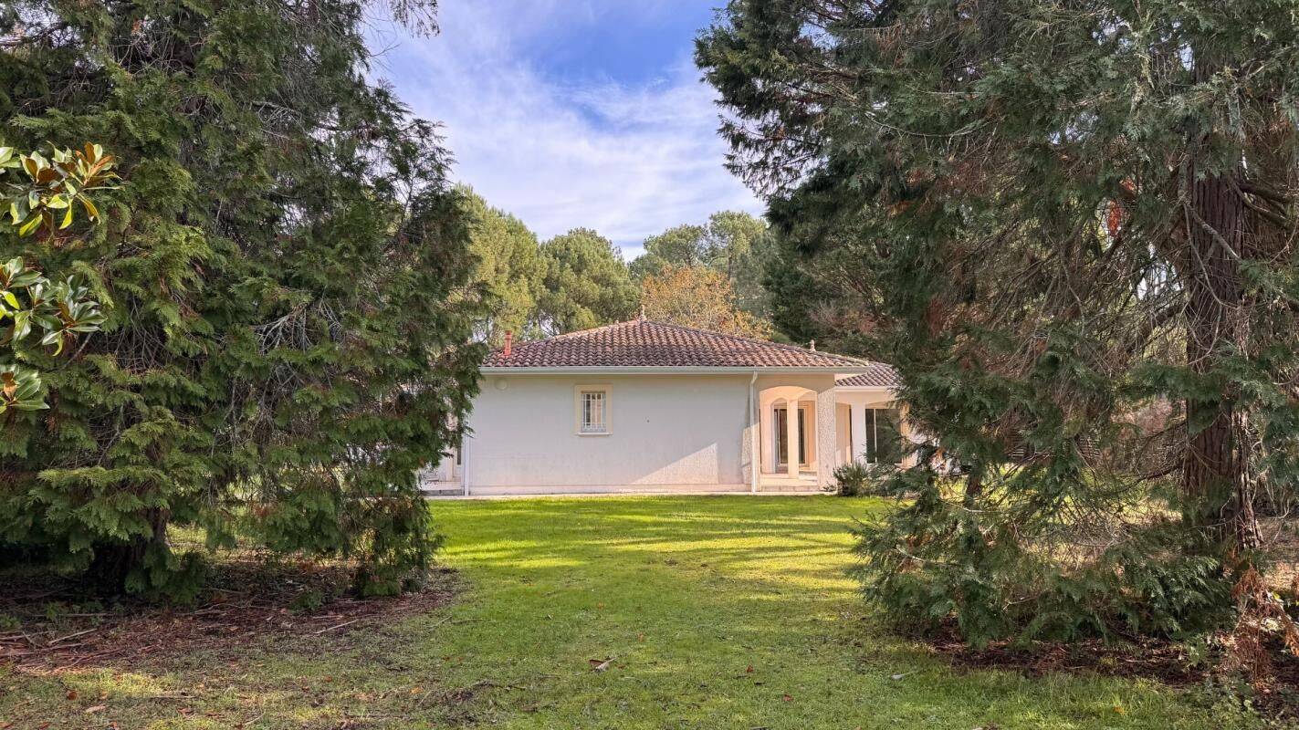Maison 5 pièces 150 m² · à Arès · 150 m² · 850 000 €