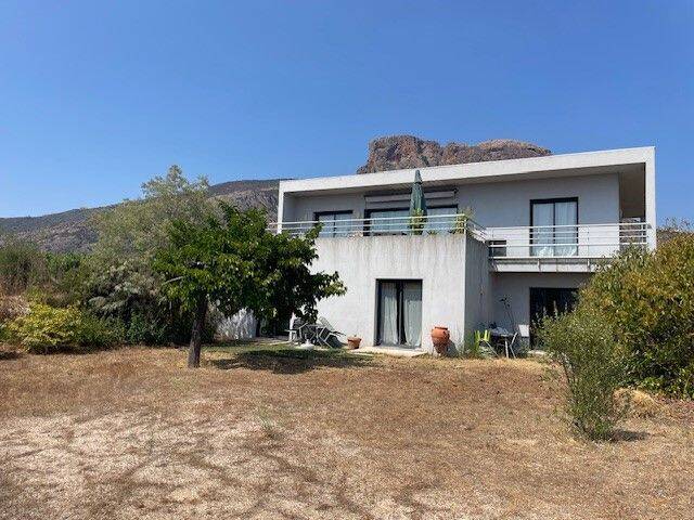 Maison 4 pièces 180 m² · à Afa · 180 m² · 690 000 €