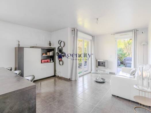 Appartement à vendre 260 000 € 3 pièces 2 chambres 56,5 m² RDC/3 Montévrain 77144