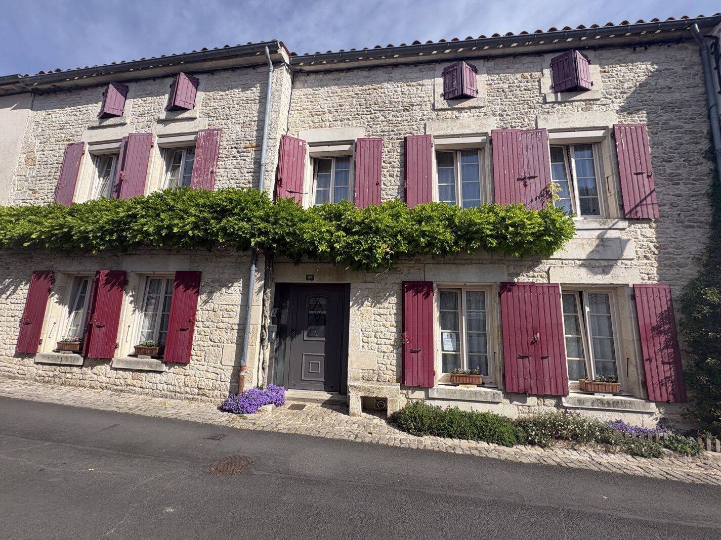 Maison 6 pièces 160 m² · à Coulon · 160 m² · 281 000 €