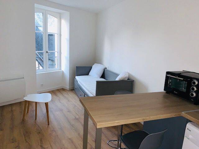 Appartement 1 pièce 18 m² · à Laval · 18 m² · 385 €/mois