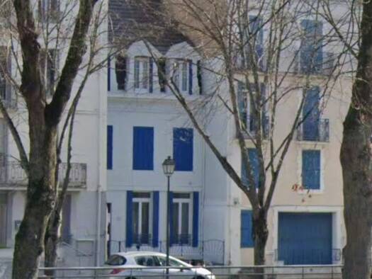 Immeuble à vendre 182 700 € 189 m² Néris-les-Bains 03310