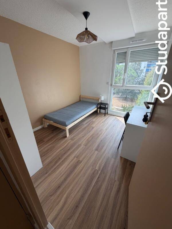 1 pièce 12 m² · à Mérignac · 12 m² · 580 €/mois
