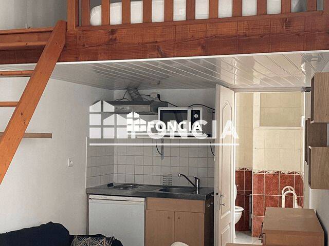 Appartement 1 pièce 17 m² · à Tarbes · 16,7 m² · 325 €