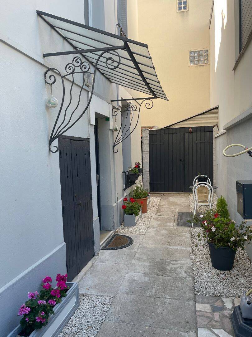 Appartement 1 pièce 13 m² · à La Garenne-Colombes · 12,7 m² · 520 €