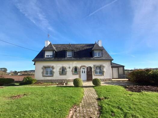 Maison à vendre 274 300 € 6 pièces 4 chambres 158 m² 1 080 m² de terrain Quéménéven 29180