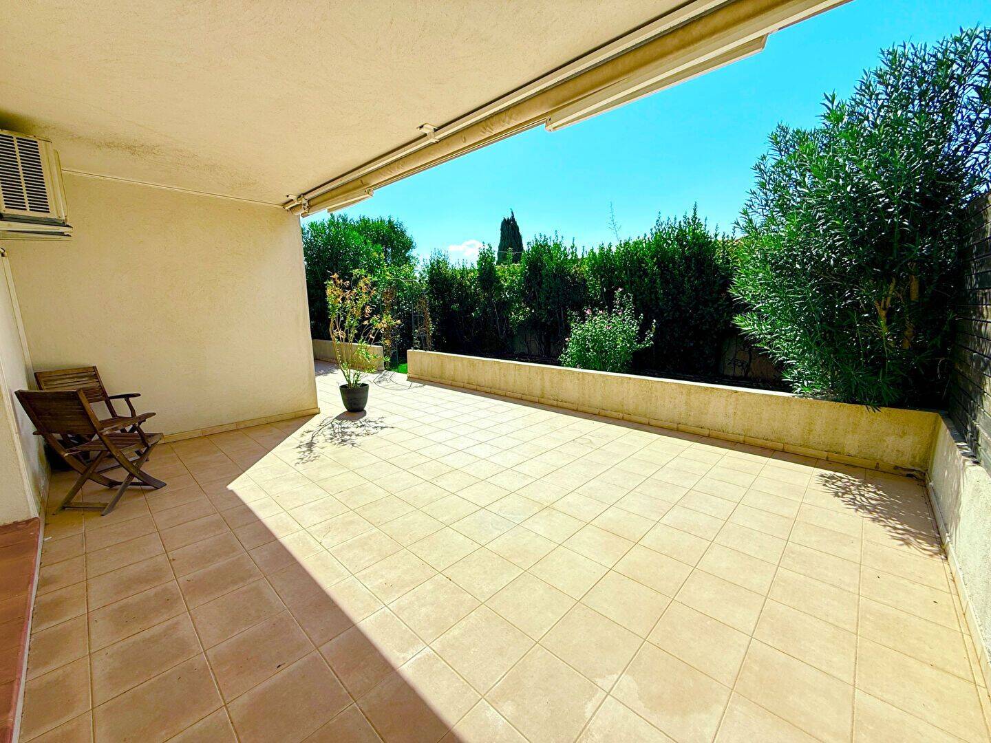 Appartement 3 pièces 64 m² · à Marignane · 63,7 m² · 245 000 €