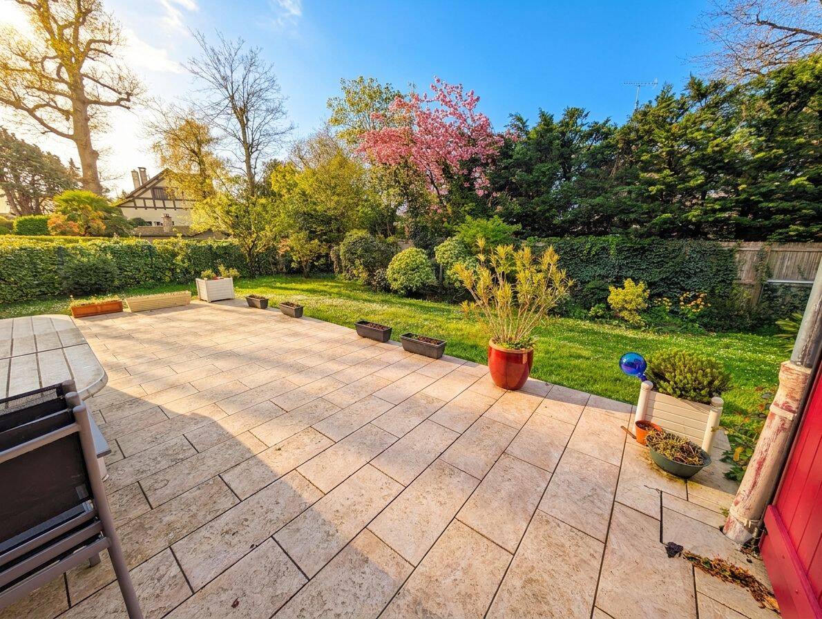 Maison 7 pièces 148 m² · à Le Chesnay-Rocquencourt · 148 m² · 699 000 €