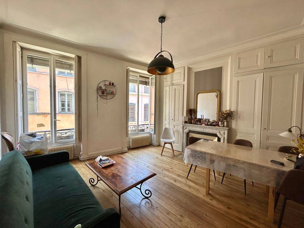 Appartement 3 pièces 72 m² · à Lyon 2ème Arrondissement · 71,7 m² · 1 335 €