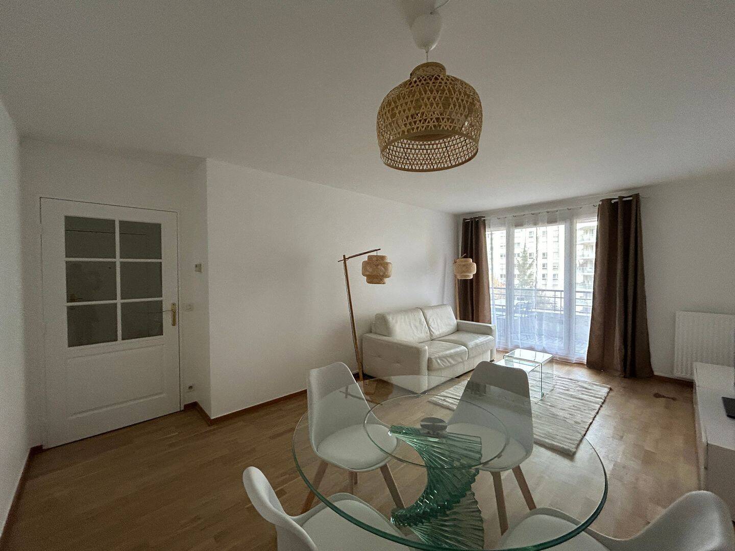 Appartement 3 pièces 64 m² · à Courbevoie · 64 m² · 2 000 €