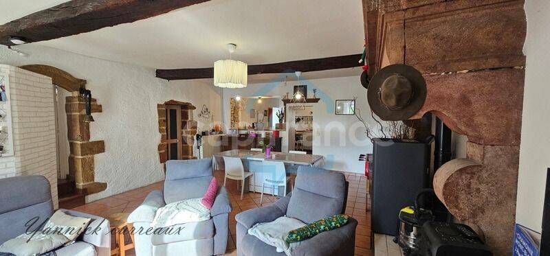 Maison 5 pièces 152 m² · à Sampans · 152 m² · 155 000 €