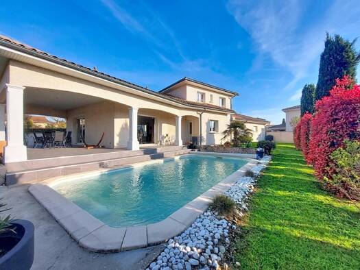 Maison à vendre 700 000 € 5 pièces 4 chambres 167 m² 1 000 m² de terrain Les Hauts de Saint Bonnet Saint-Bonnet-de-Mure 69720