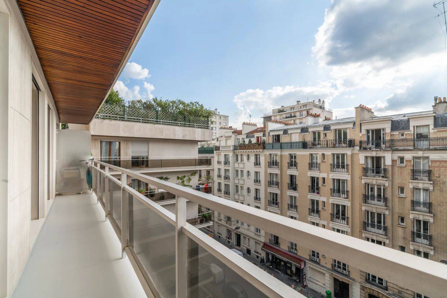 Appartement 1 pièce 28 m² · à Paris 15ème Arrondissement · 27,9 m² · 1 040 €/mois