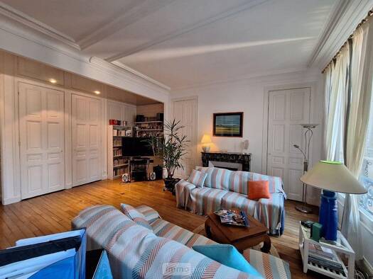 Appartement à vendre 173 000 € 3 pièces 2 chambres 74 m² 2ème étage Cathédrale Troyes 10000