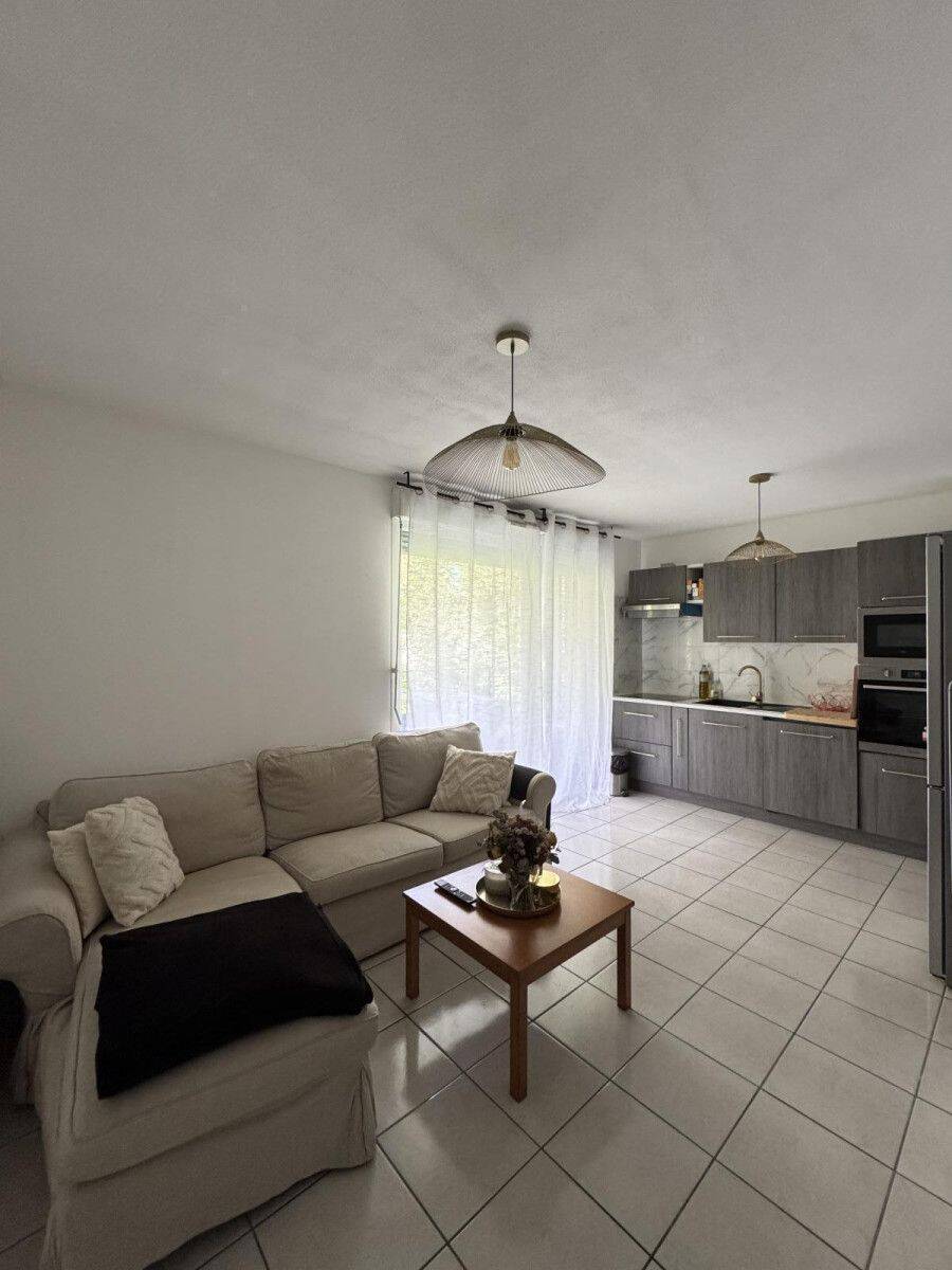 Appartement 2 pièces 39 m² · à Vénissieux · 39 m² · 995 €