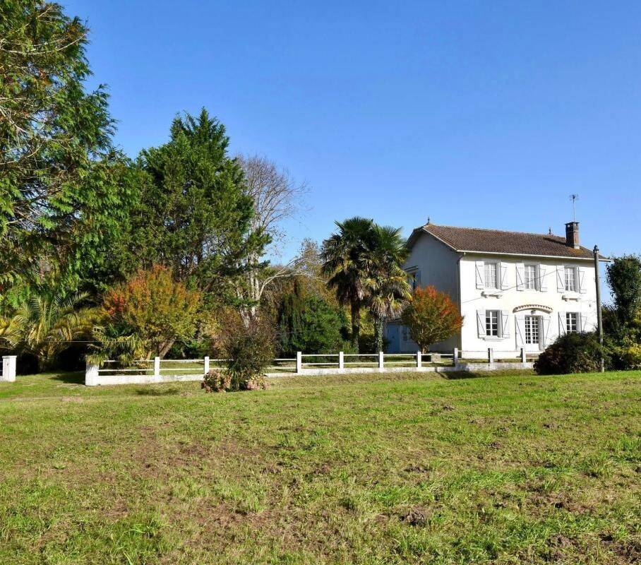 Maison 7 pièces 170 m² · à Saint-Martin-de-Hinx · 170 m² · 295 000 €
