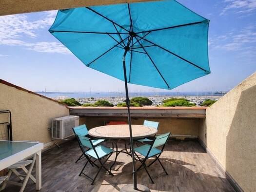 Duplex à vendre 229 000 € 3 pièces 2 chambres 60 m² Étage 1/1 Village-Plages Fos-sur-Mer 13270