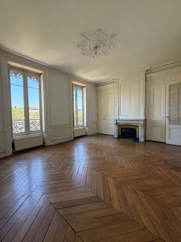 Appartement 3 pièces 118 m² · à Lyon 5ème Arrondissement · 118 m² · 1 450 €