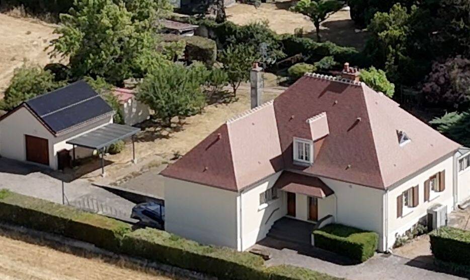 Maison 9 pièces 205 m² · à Cressanges · 205 m² · 296 000 €