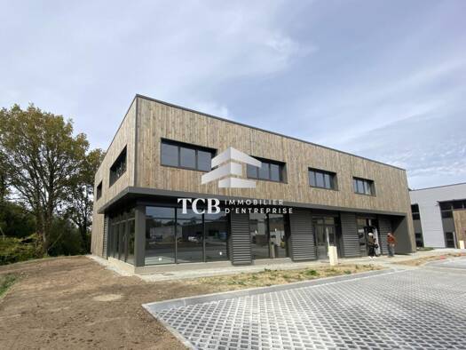 Local commercial à louer 2 667 € 340 m² de surface de vente Cote Est Treillières 44119