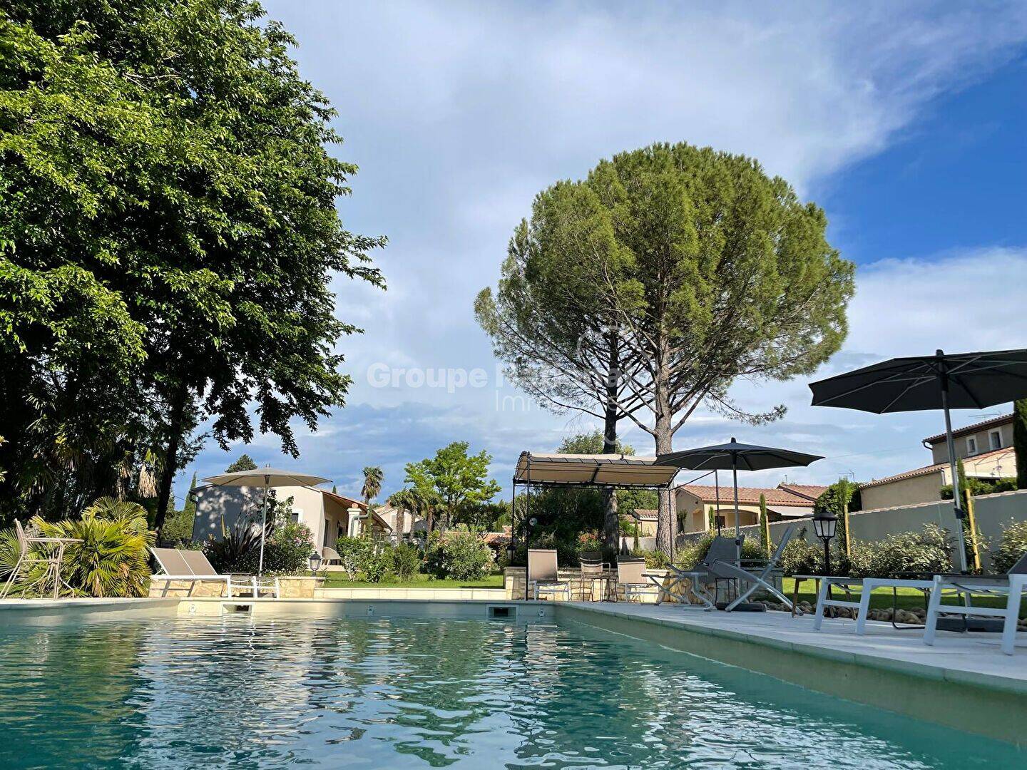 Maison 10 pièces 300 m² · à Loriol-du-Comtat · 300 m² · 1 250 000 €