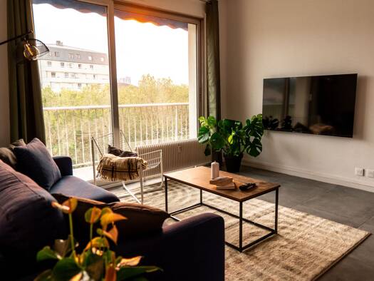 Appartement à louer 975 € 4 pièces 3 chambres 76 m² Étage 4/10 Bergson-La Terrasse Saint-Étienne 42000