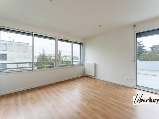 Appartement à vendre 168 800 € 2 pièces 1 chambre 43 m² Étage 2/2 Mairie Bourg Bègles 33130