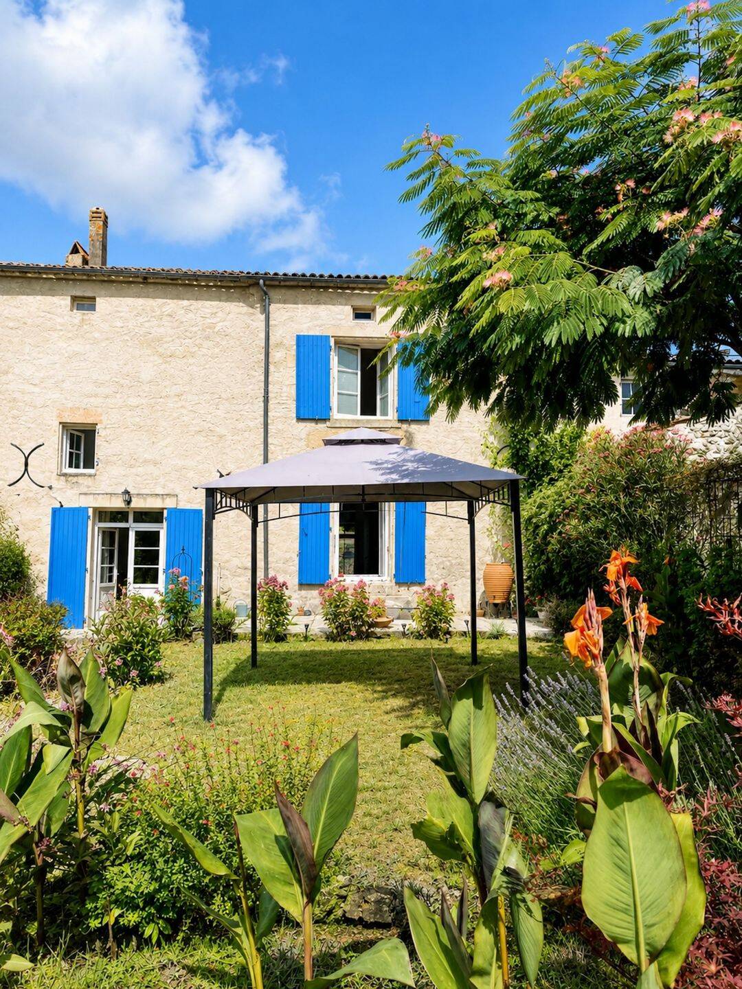 Maison 5 pièces 137 m² · à La Chapelle-des-Pots · 137 m² · 248 500 €