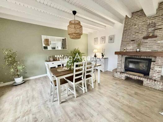 Maison à vendre 242 600 € 6 pièces 3 chambres 135 m² 1 279 m² de terrain Fiennes 62132