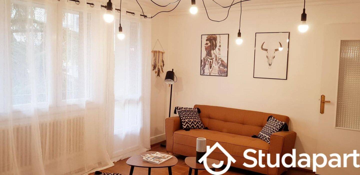 1 pièce 11 m² · à Lyon 8ème Arrondissement · 11 m² · 575 €