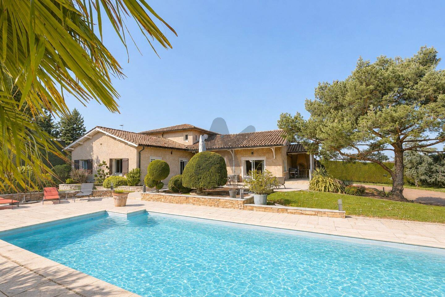 Maison 6 pièces 180 m² · à Lissieu · 180 m² · 995 000 €