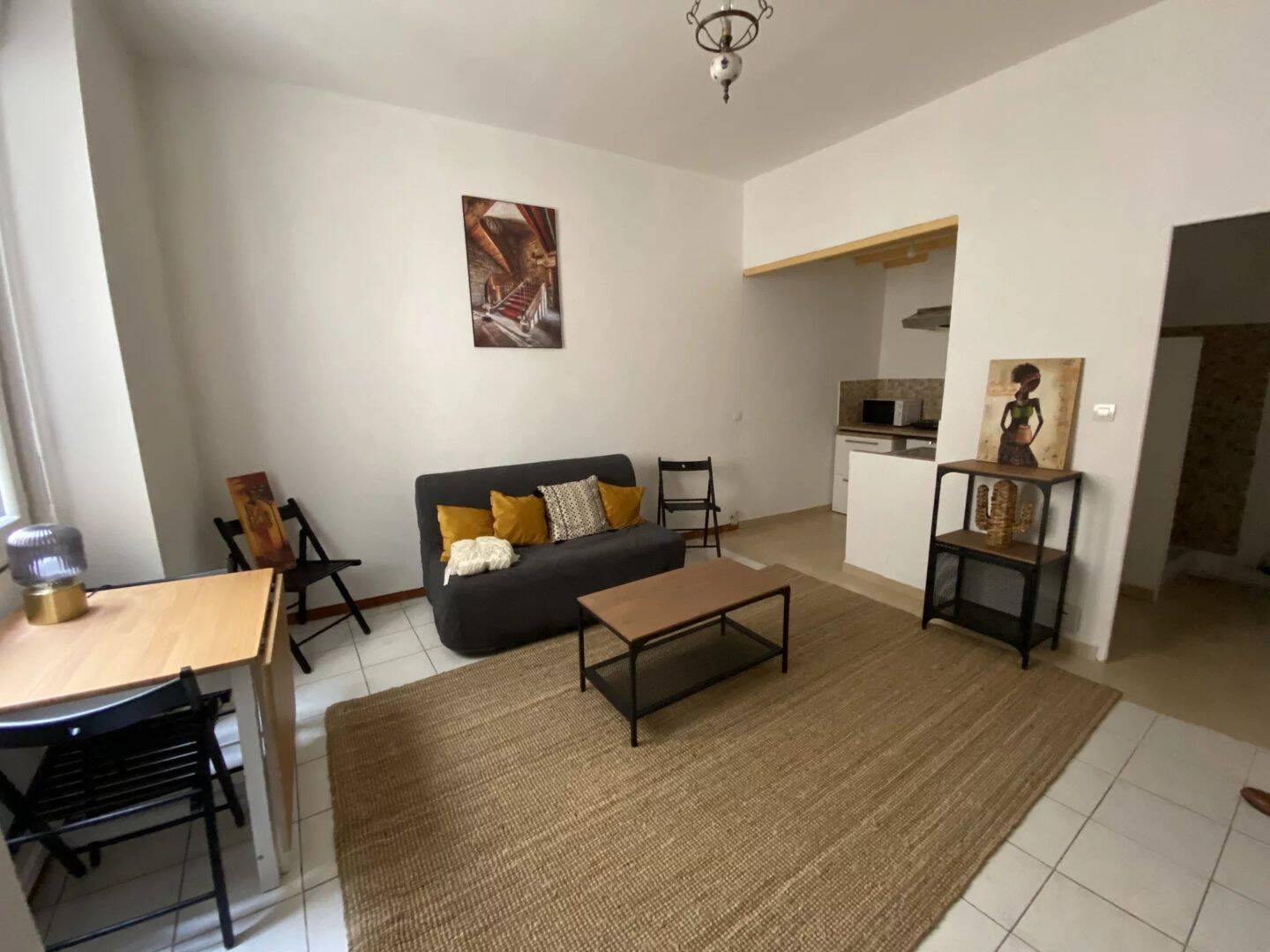 Appartement 1 pièce 24 m² · à Nîmes · 24 m² · 385 €