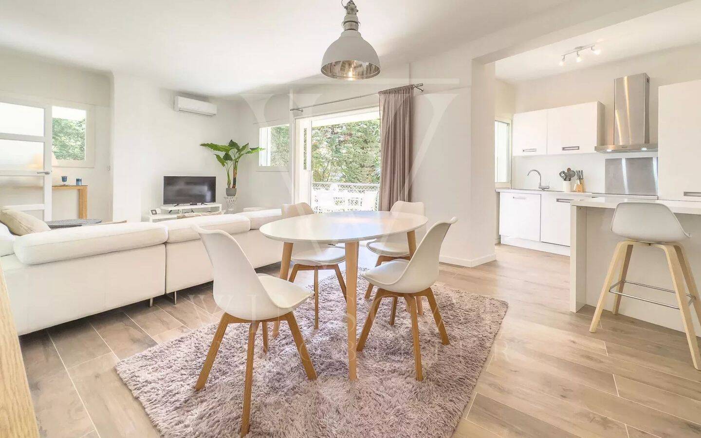 Appartement 3 pièces 88 m² · à Cannes · 88 m² · 3 000 €