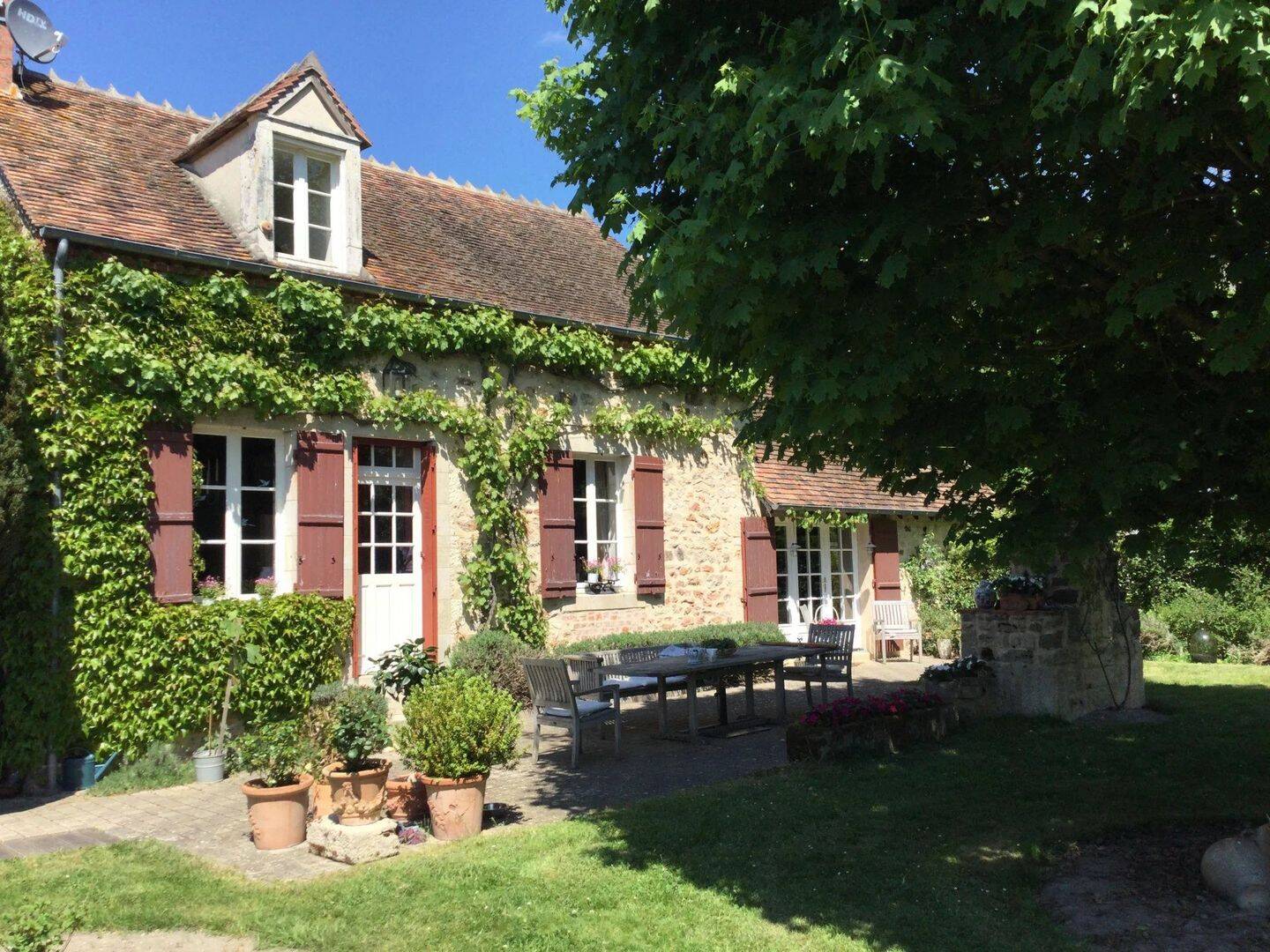 Maison 7 pièces 235 m² · à Le Châtelet · 235 m² · 449 000 €