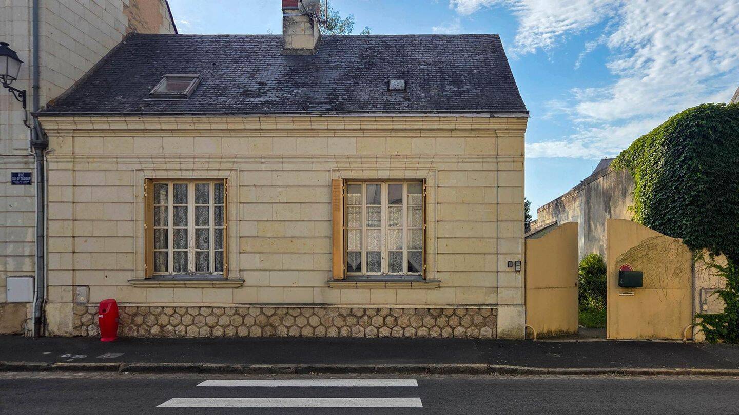 Maison 6 pièces 124 m² · à Longué-Jumelles · 124 m² · 157 000 €