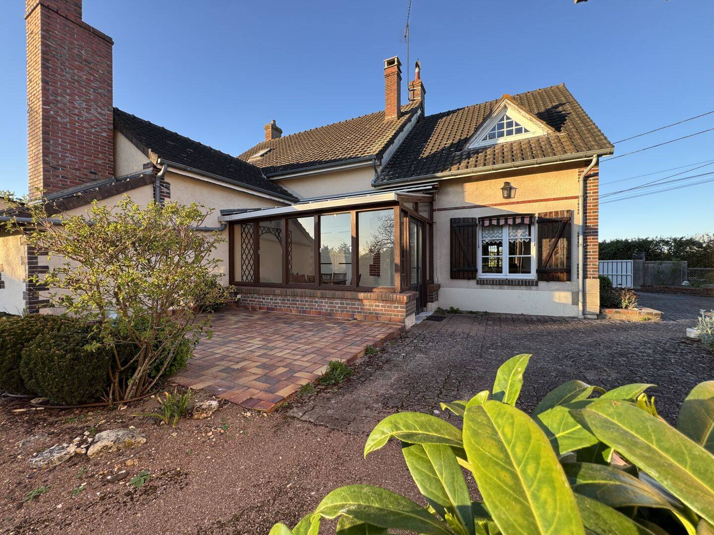 Maison 8 pièces 174 m² · à Sainte-Geneviève-des-Bois · 174 m² · 245 000 €