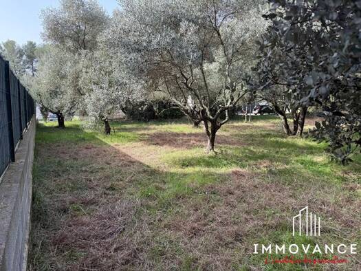 Terrain à vendre 325 000 € 529 m² de terrain Centre Ville Castries 34160