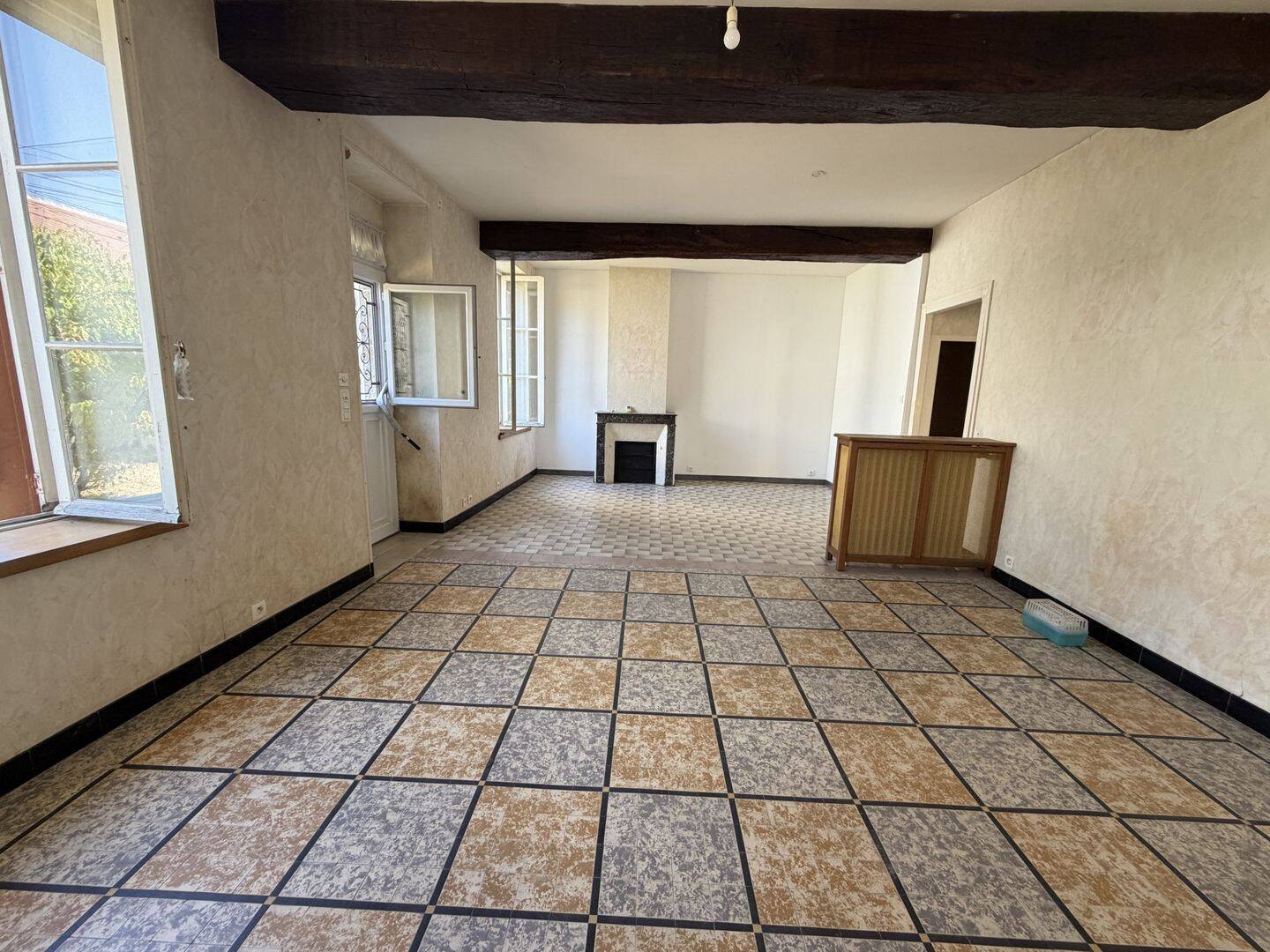 Appartement 4 pièces 80 m² · à Fay-aux-Loges · 80 m² · 99 000 €