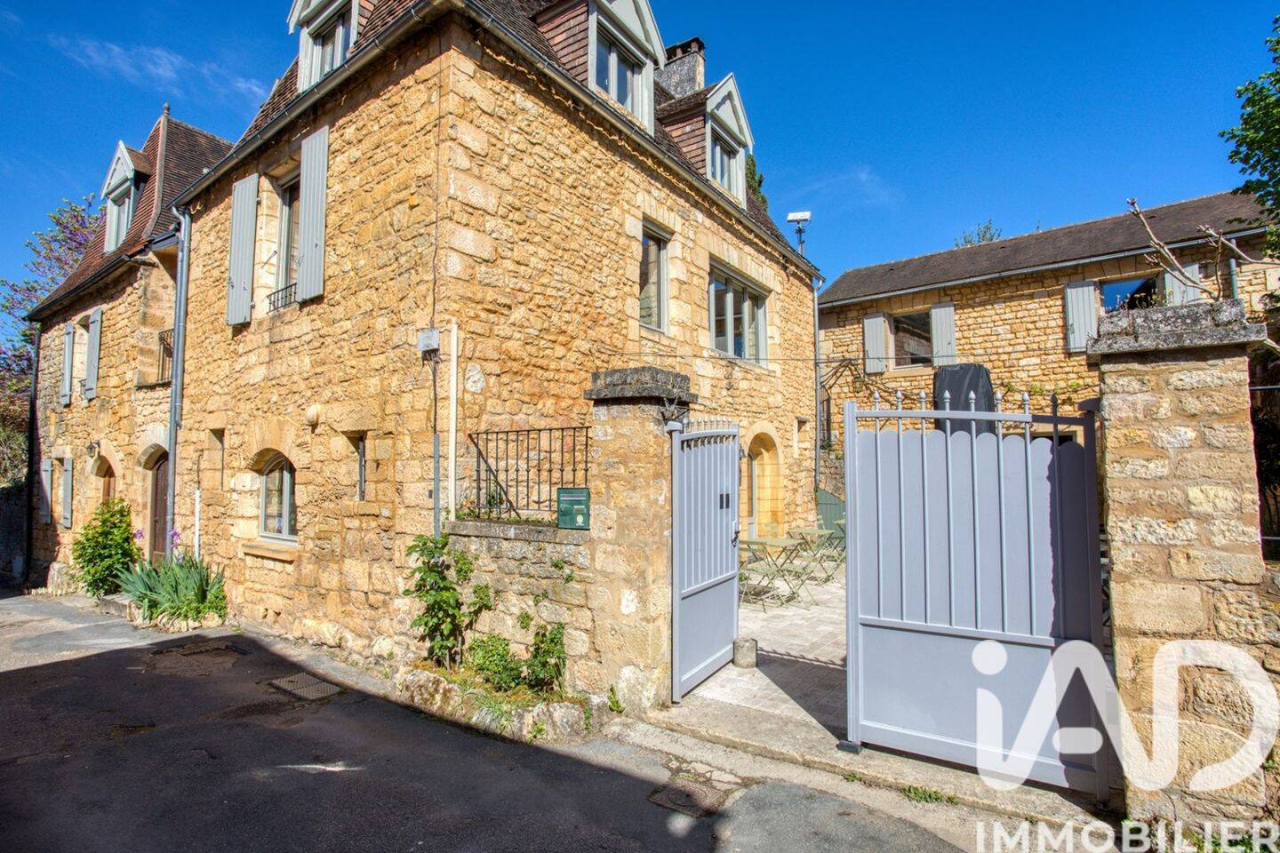 Maison 8 pièces 266 m² · à Domme · 266 m² · 599 000 €