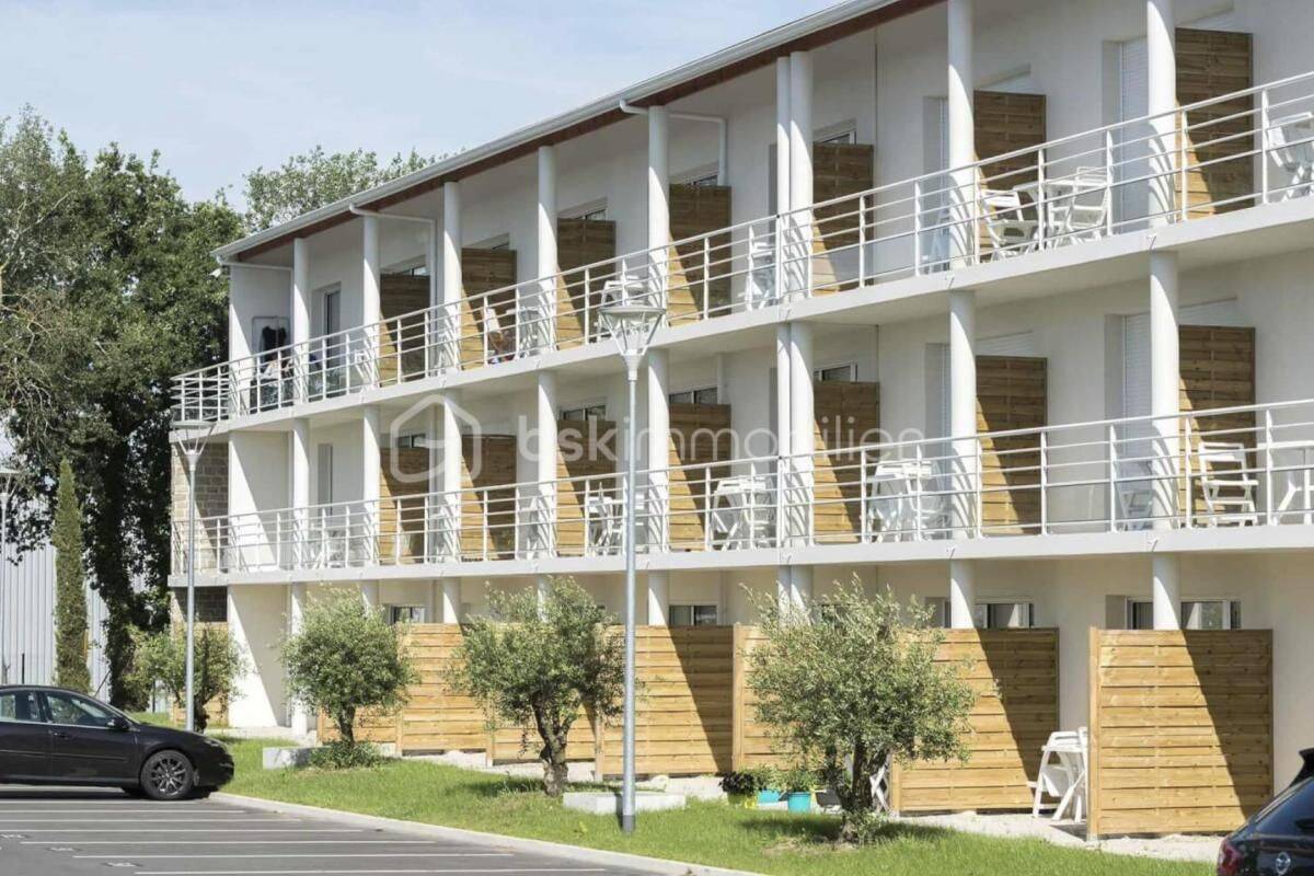 Appartement 1 pièce 28 m² · à Carquefou · 27,7 m² · 56 000 €