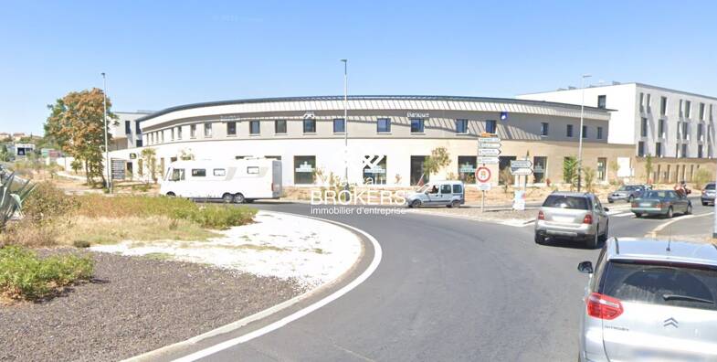 Local commercial à louer 1 700 € 100 m² de surface de vente Nord Pézenas 34120