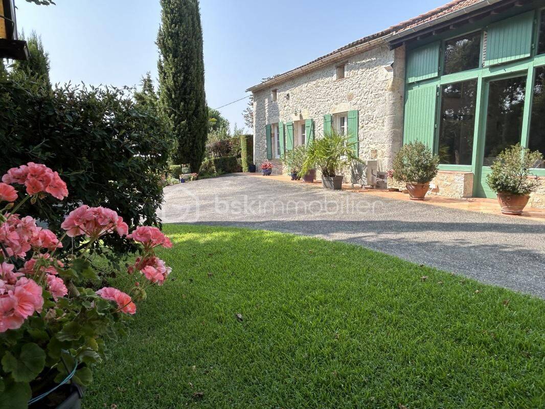 Maison 8 pièces 230 m² · à Agen · 230 m² · 465 000 €