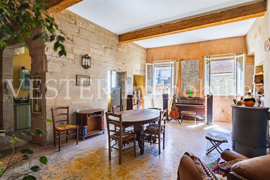 Maison 7 pièces 160 m² · à Aramon · 160 m² · 298 000 €