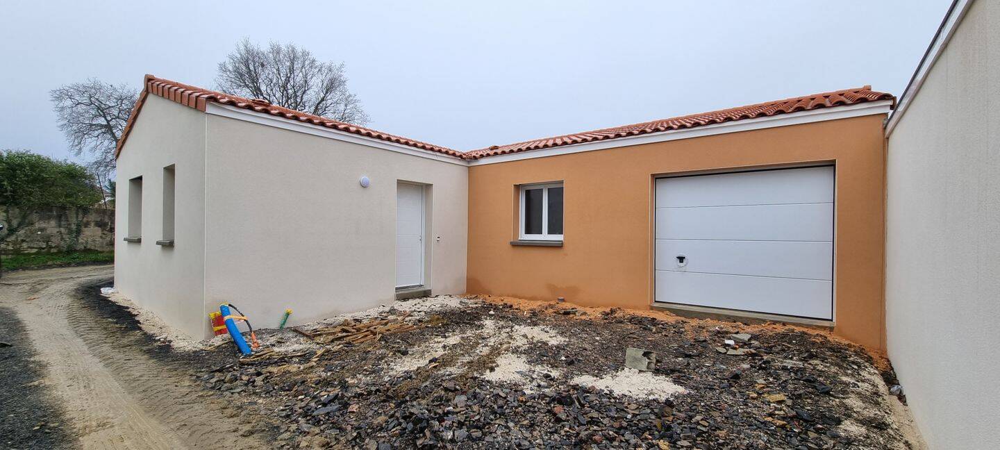 Maison 4 pièces 91 m² · à Les Achards · 91 m² · 303 050 €
