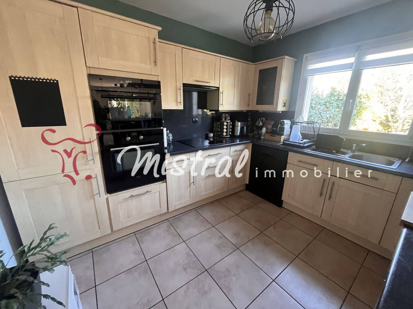 Maison 5 pièces 100 m² · à Aigues-Mortes · 100 m² · 425 000 €